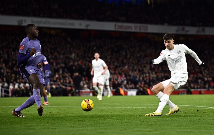 Soccer Football -  FA Cup - Third Round - Arsenal v Liverpool - Emirates Stadium, London, Britain - January 7, 2024 Arsenals Kai Havertz shoots at goal REUTERS/Dylan Martinez