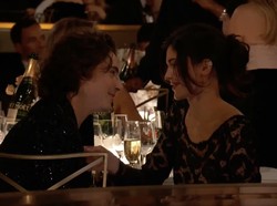 Kylie Jenner Disebut Larang Timothee Chalamet Foto dengan Selena Gomez