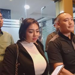 Melly 3GP Pasrah Usai Diperiksa di Kasus Film Porno, Ngaku Bakal ...