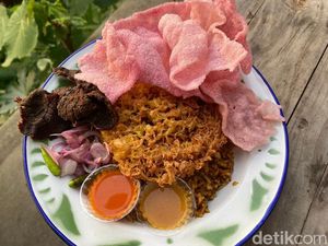 Sigadang: Lamaknyo! Nasi Goreng Padang Berlauk Paru dan Kalio Daging Sigadang: Lamaknyo! Nasi Goreng Padang Berlauk Paru dan Kalio Daging