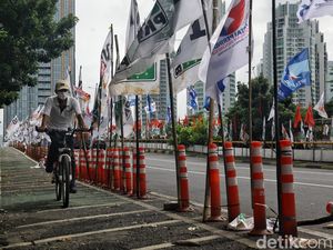 Parah, Jalur Sepeda di Jembatan Kuningan Penuh APK