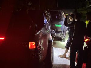 Polres Maybrat Lakukan Penyekatan Imbas 53 Napi Kabur dari Lapas Sorong Polres Maybrat Lakukan Penyekatan Imbas 53 Napi Kabur dari Lapas Sorong