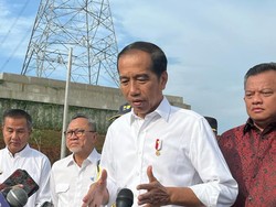 Respons Jokowi Usai Diingatkan Netralitas Karena Bertemu Prabowo-Zulhas
