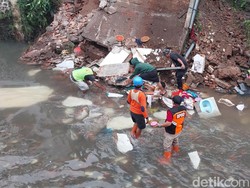 Detik-detik Mencekam Warga Malang Selamatkan Diri Saat Rumahnya Ambrol