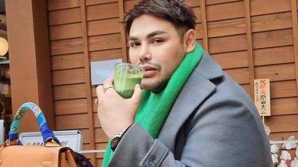 Sebelum Berhenti Jadi Host Brownis, Ivan Gunawan Kulineran di Jepang