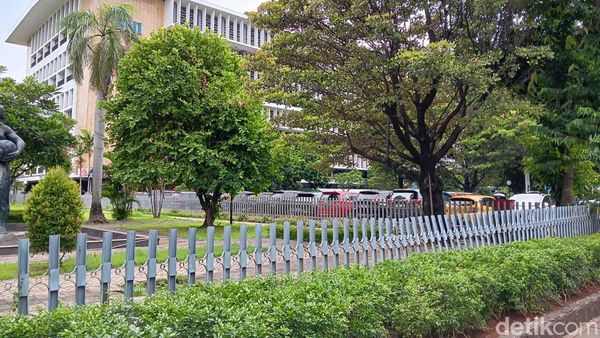 Potret Stasiun Pertama di Jakarta, Sekarang Jadi Tempat Parkir
