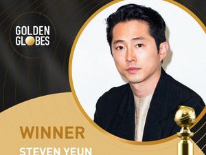 Steven Yeun dan Ali Wong Menang di Golden Globes 2024