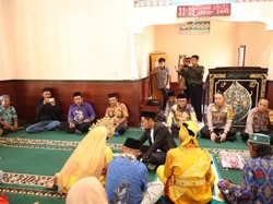 Tahanan Narkoba Nikahi Kekasih di Polres Parimo, Mahar Uang Tunai Rp 1,1 Juta