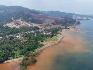 Potret Kawasan Industri Nikel di Desa Lalampu Morowali