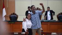 Momen Kemenangan Haris-Fatia Usai Divonis Bebas