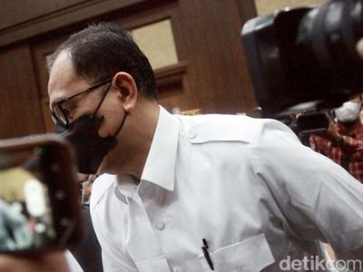 Rafael Alun Divonis 14 Tahun Penjara dan Denda Rp 500 Juta