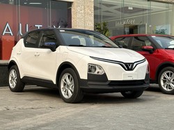 Untuk Pertama Kalinya, Mobnas Vietnam Siap Rilis Mobil Setir Kanan di Indonesia