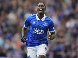 Arsenal Pantau Onana?