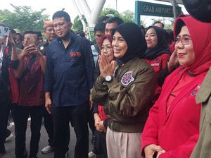 Temui Srikandi Ganjar-Mahfud Lampung, Atikoh Gaungkan KTP Sakti Jadi Solusi Temui Srikandi Ganjar-Mahfud Lampung, Atikoh Gaungkan KTP Sakti Jadi Solusi