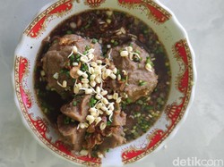 Mantul Gurihnya! Bakso Rawon di Sidoarjo dengan Bumbu Pekat
