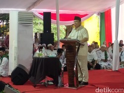 Kampanye di Palembang, Prabowo Janji Berikan Makan Siang-Susu Gratis