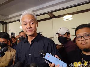 Salaman dengan Anies Dikaitkan Peluang Koalisi, Ganjar: Semua Bisa Terjadi Salaman dengan Anies Dikaitkan Peluang Koalisi, Ganjar: Semua Bisa Terjadi