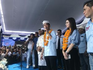 Gibran Konsolidasi Relawan di Singaraja Bali, Terima Aspirasi soal Bandara
