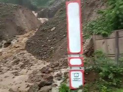 Viral Video Jalan di Kulon Progo Tertutup Banjir-Material Bekas Tambang