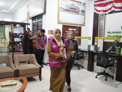 Intip Garasi Kadinkes Kota Batu yang Jadi Tersangka Korupsi Pembangunan Puskesmas