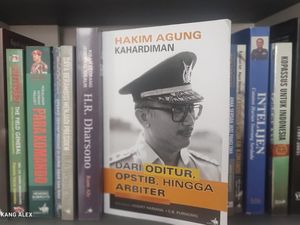 Kahardiman, Kamus Hukum Jenderal Moerdani-Disegani Keluarga Cendana