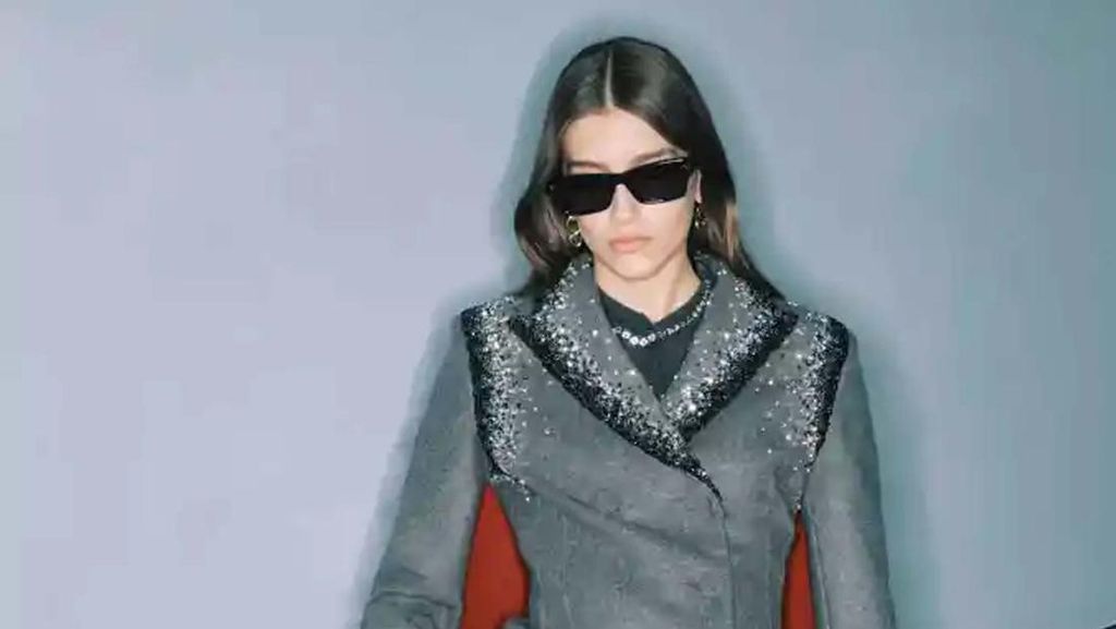 Foto: 10 Koleksi Valentino Pre Fall 2024, Busana Metropolitan nan Elegan Foto: 10 Koleksi Valentino Pre Fall 2024, Busana Metropolitan nan Elegan