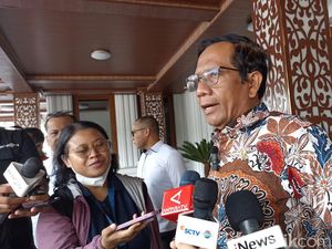 Posko Aduan Pemilu di Kemenko Polhukam Disorot TKN, Mahfud: Tak Akan Curang Posko Aduan Pemilu di Kemenko Polhukam Disorot TKN, Mahfud: Tak Akan Curang