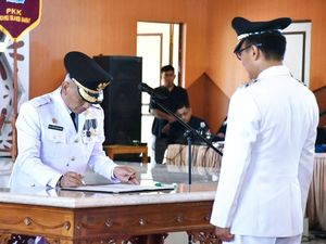 Kadis Dukcapil Sulbar Dilantik Jadi Pj Bupati Polman Gantikan Ibrahim Masdar Kadis Dukcapil Sulbar Dilantik Jadi Pj Bupati Polman Gantikan Ibrahim Masdar