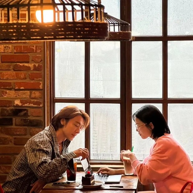 Potret Lee Sol dan Lee Dong Hae dalam drama Between Him and Her./ Foto: instagram.com/channela_insta Potret Lee Sol dan Lee Dong Hae dalam drama Between Him and Her