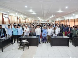 Dukungan ke Prabowo Terus Mengalir Meski Diberi Skor Jelek Anies-Ganjar