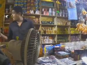 Viral Preman Peras-Ancam Bakar Warung Warga di Medan, Polisi Dalami Viral Preman Peras-Ancam Bakar Warung Warga di Medan, Polisi Dalami