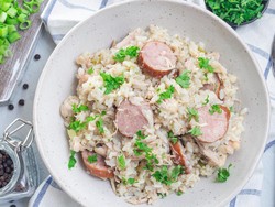 Resep Nasi Ayam dan Sosis yang Praktis Untuk Menu Sarapan atau Bekal