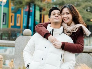 7 Potret Surya Insomnia yang Selalu Manjakan Istri, Disebut Suami Idaman