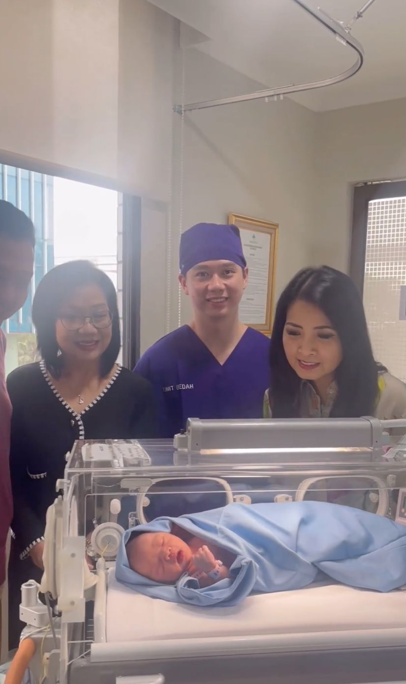 Valencia Tanoesoedibjo melahirkan