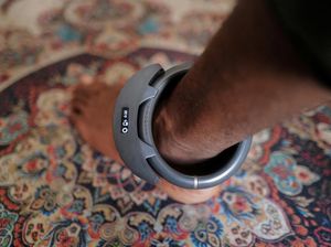 Wujud Gelang Digital ala Senegal untuk Kurangi Kepadatan Penjara