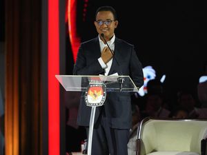 2 Jurus Anies Berantas Pungli Agar Dunia Usaha Berkembang 2 Jurus Anies Berantas Pungli Agar Dunia Usaha Berkembang