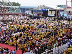 100 Personel Bawaslu Jember Pelototi Gibran di Apel Sholawat Kebangsaan
