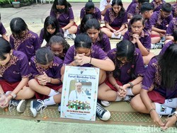 Kisah Teladan Dokter Dermawan Lo Siaw Ging Menurut Kepala SD Warga Solo