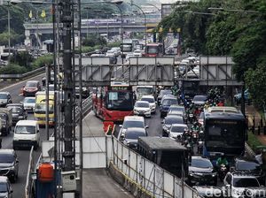 Jakarta Kota Termacet Ke-30 Dunia, Kecepatan Rata-ratanya Makin Lambat