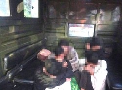 Satpol PP Surabaya Amankan 6 Pemuda Hendak Tawuran Pakai Sajam