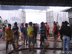 Gudang Dekorasi Pernikahan Hangus Terbakar, Kerugian Ditaksir Rp 1 Miliar