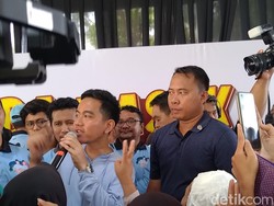 Sapa Ratusan Pendukung di Banyuwangi, Gibran Yakin Menang Satu Putaran