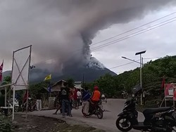 Gunung Lewotobi Berstatus Awas, Waspada Potensi Banjir Lahar