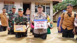 2 Jenderal Terobos Banjir Salurkan Bantuan-Trauma Healing Anak di Rohul