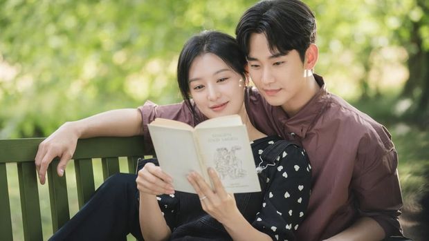 Kim Soo Hyun dan Kim Ji Won membintangi drama Korea Queen of Tears