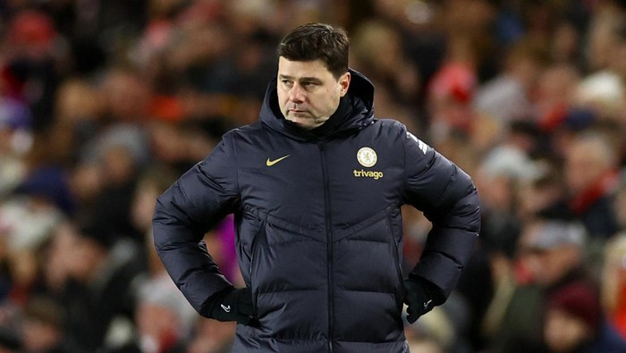 Soccer Football - Carabao Cup - Semi-Final - First Leg - Middlesbrough v Chelsea - Riverside Stadium, Middlesbrough, Britain - January 9, 2024 Chelsea manager Mauricio Pochettino during the match REUTERS/Carl Recine NO USE WITH UNAUTHORIZED AUDIO, VIDEO, DATA, FIXTURE LISTS, CLUB/LEAGUE LOGOS OR LIVE SERVICES. ONLINE IN-MATCH USE LIMITED TO 45 IMAGES, NO VIDEO EMULATION. NO USE IN BETTING, GAMES OR SINGLE CLUB/LEAGUE/PLAYER PUBLICATIONS.