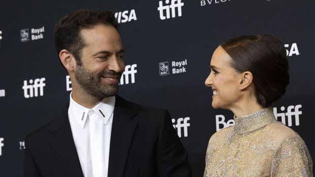 Director Benjamin Millepied (L) and actress Natalie Portman attend the red carpet for the premiere of Carmen during the 2022 Toronto International Film Festival at at Tiff Bell Lightbox on September 11, 2022 in Toronto, Canada. (Photo by VALERIE MACON / AFP)