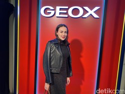 Rianti Cartwright Soal Rumah dan Koleksi Cangkir Teh