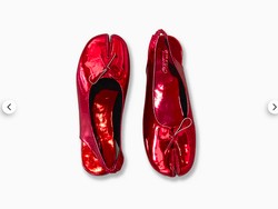 Rekomendasi Sepatu dan Sandal dengan Detail Pita Manis Ala Tren Balletcore