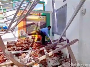 Dinas Pendidikan Bondowoso Putar Otak Perbaiki SD Ambruk Dinas Pendidikan Bondowoso Putar Otak Perbaiki SD Ambruk